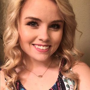 Meet your Posher, Janna